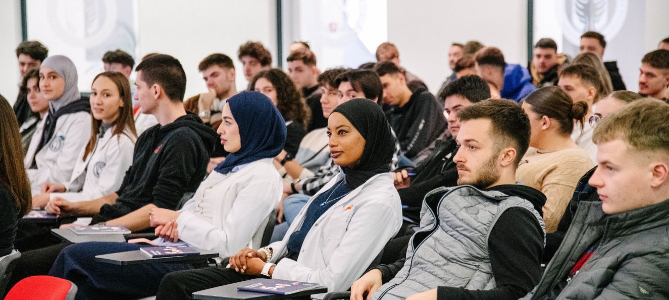 Students of our Gymnasium, alongside their parents, explored the University SSST to discover the diverse academic paths available to them. This visit offered valuable insights, meaningful conversations, and the chance to connect with SSST faculty, students, and representatives from the University of Buckingham — a partnership that has enriched academic journeys for over 20 years.