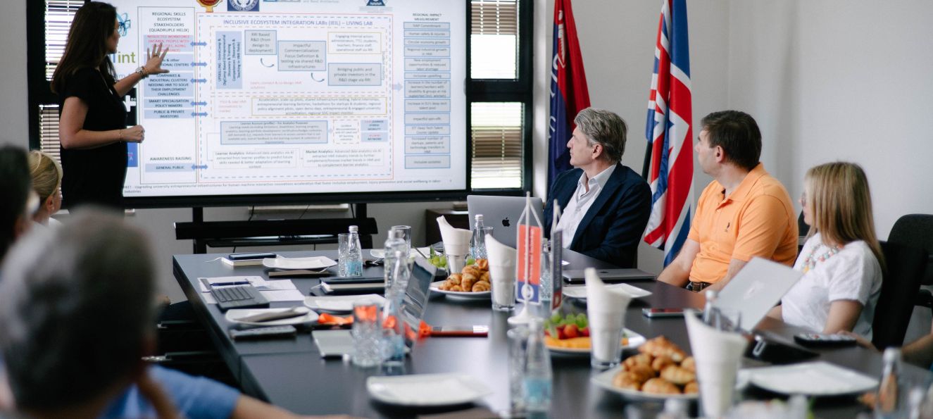 On June 12th, the University SSST hosted a national foresight workshop as part of the Horizon Europe project HMI2Market and its task 2.1: IVAP development via integrated strategic foresight. The event gathered key national stakeholders to reflect on the future of Bosnia and Herzegovina through the lens of education, technology, the labour market, and broader societal change – all with the horizon set on the year 2035.