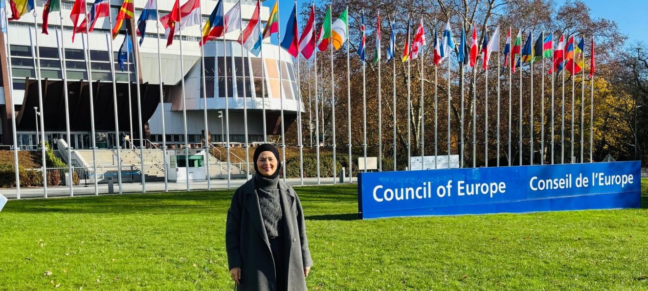 University SSST proudly announces that Professor Dr. Dževada Garić has been awarded the prestigious Bourse d’excellence scholarship by the French Ministry of Foreign Affairs, granted upon the recommendation of the French Embassy in Bosnia and Herzegovina. This recognition will enable her to pursue a year-long research stay at the University of Strasbourg, one of Europe’s leading academic institutions.