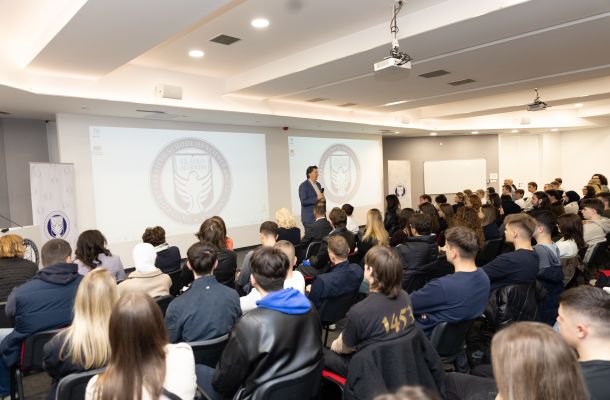 Dobro došli, dragi studenti!
